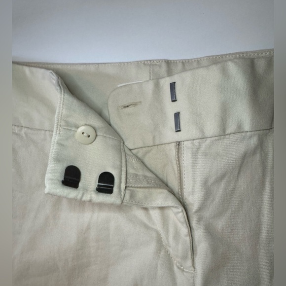 🆕 [Ann Taylor LOFT] Beige Cotton “The Riviera Short” Sz: 2 - Picture 3 of 8